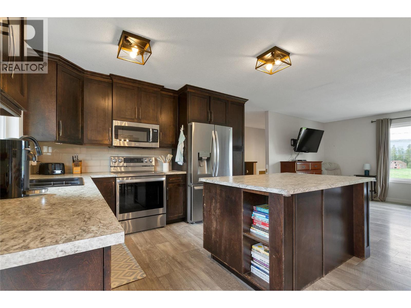 1214 Otter Lake Cross Road, Spallumcheen, British Columbia V4Y 0N8 - Photo 11 - 10389256