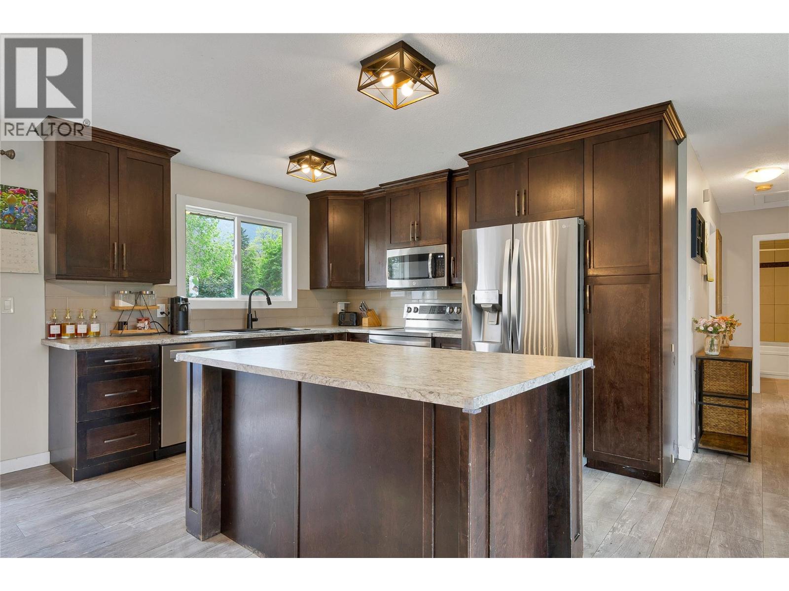 1214 Otter Lake Cross Road, Spallumcheen, British Columbia V4Y 0N8 - Photo 10 - 10389256