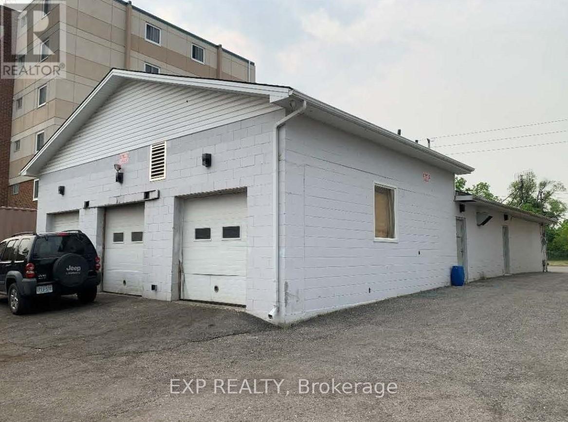 968 & 970 Colborne Street, Brantford, Ontario  N3S 3T4 - Photo 12 - X13218548