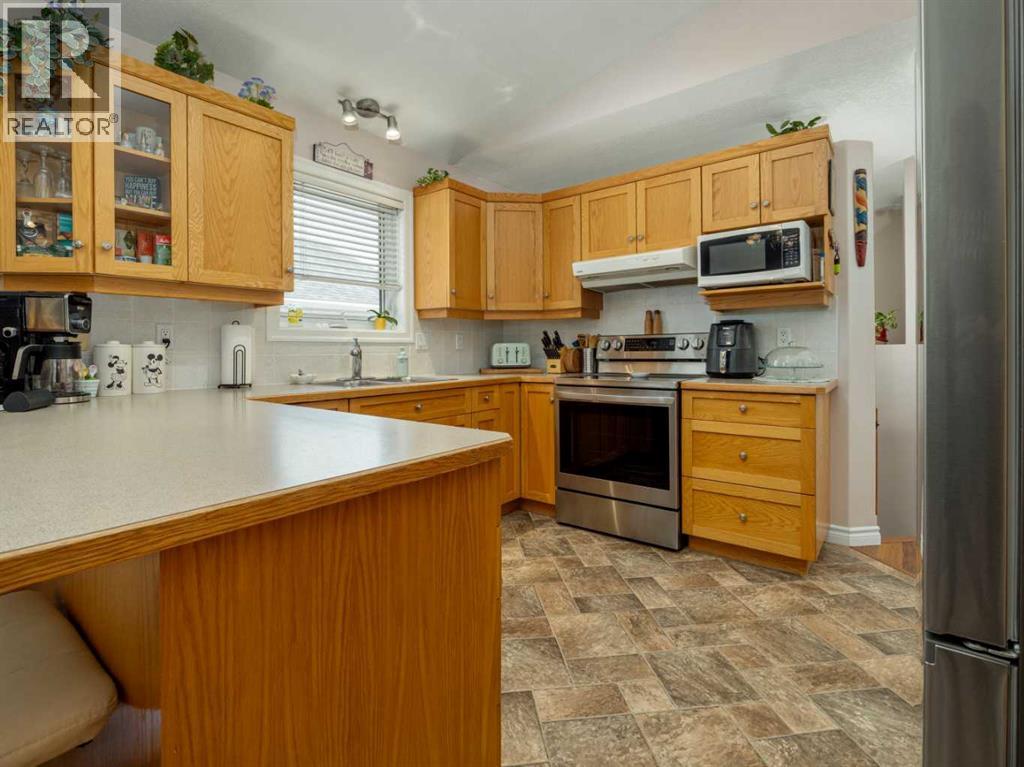 76 Blackfoot Crescent W, Lethbridge, Alberta  T1K 7P7 - Photo 9 - A2314861