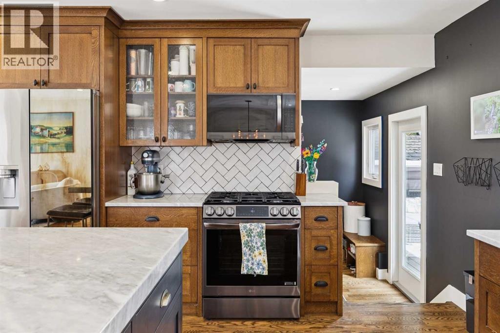 28 Calandar Road Nw, Calgary, Alberta  T2L 0P6 - Photo 9 - A2309372