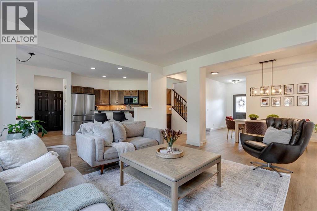 107 Aspen Stone Crescent Sw, Calgary, Alberta  T3H 5Y7 - Photo 4 - A2316045