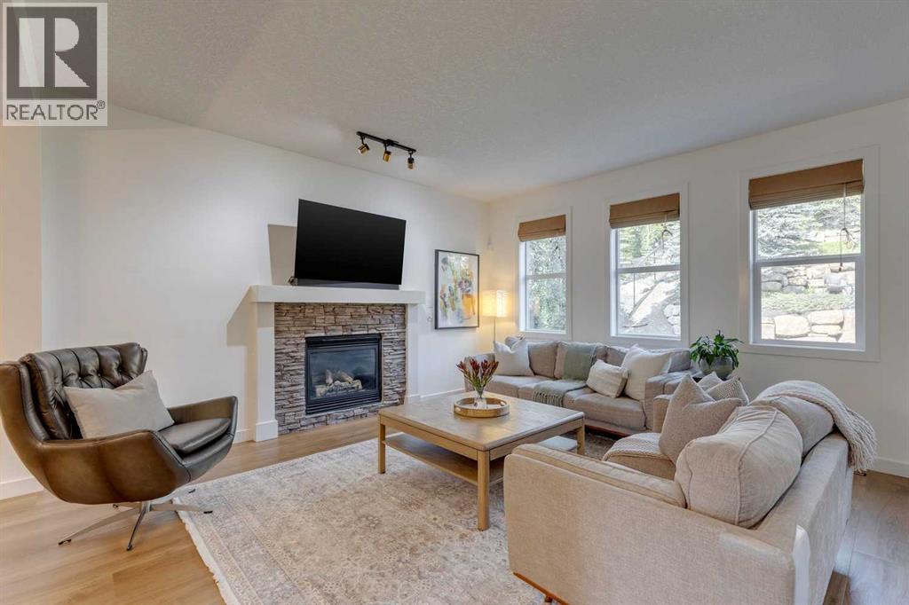 107 Aspen Stone Crescent Sw, Calgary, Alberta  T3H 5Y7 - Photo 6 - A2316045