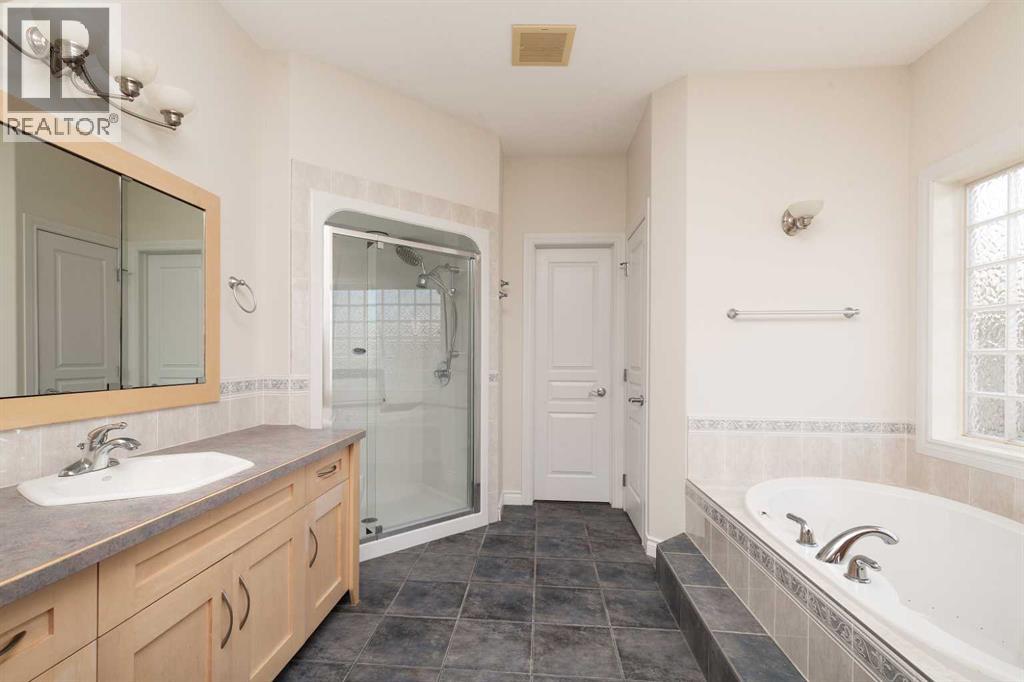 73 Fairmont Park Landing S, Lethbridge, Alberta  T1K 7L1 - Photo 19 - A2315327