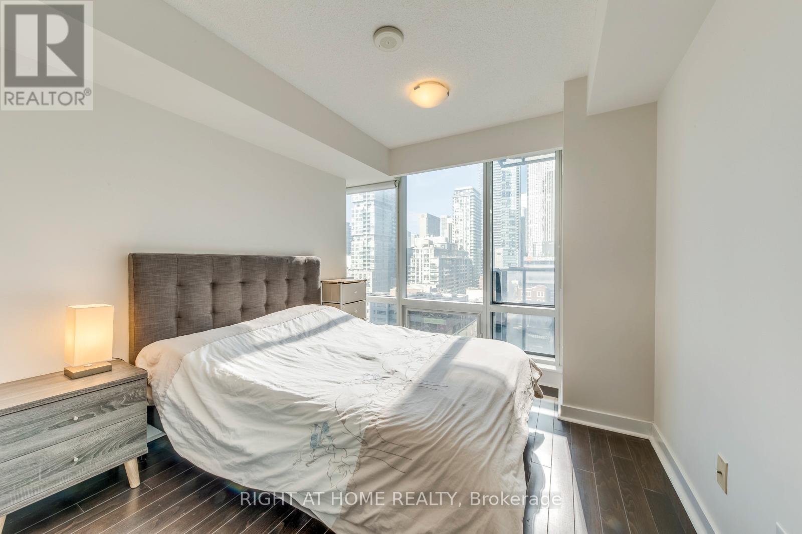 1306 - 295 Adelaide Street W, Toronto, Ontario  M5V 0L4 - Photo 22 - C13218584