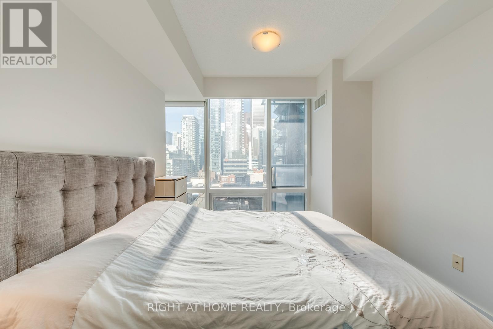 1306 - 295 Adelaide Street W, Toronto, Ontario  M5V 0L4 - Photo 23 - C13218584