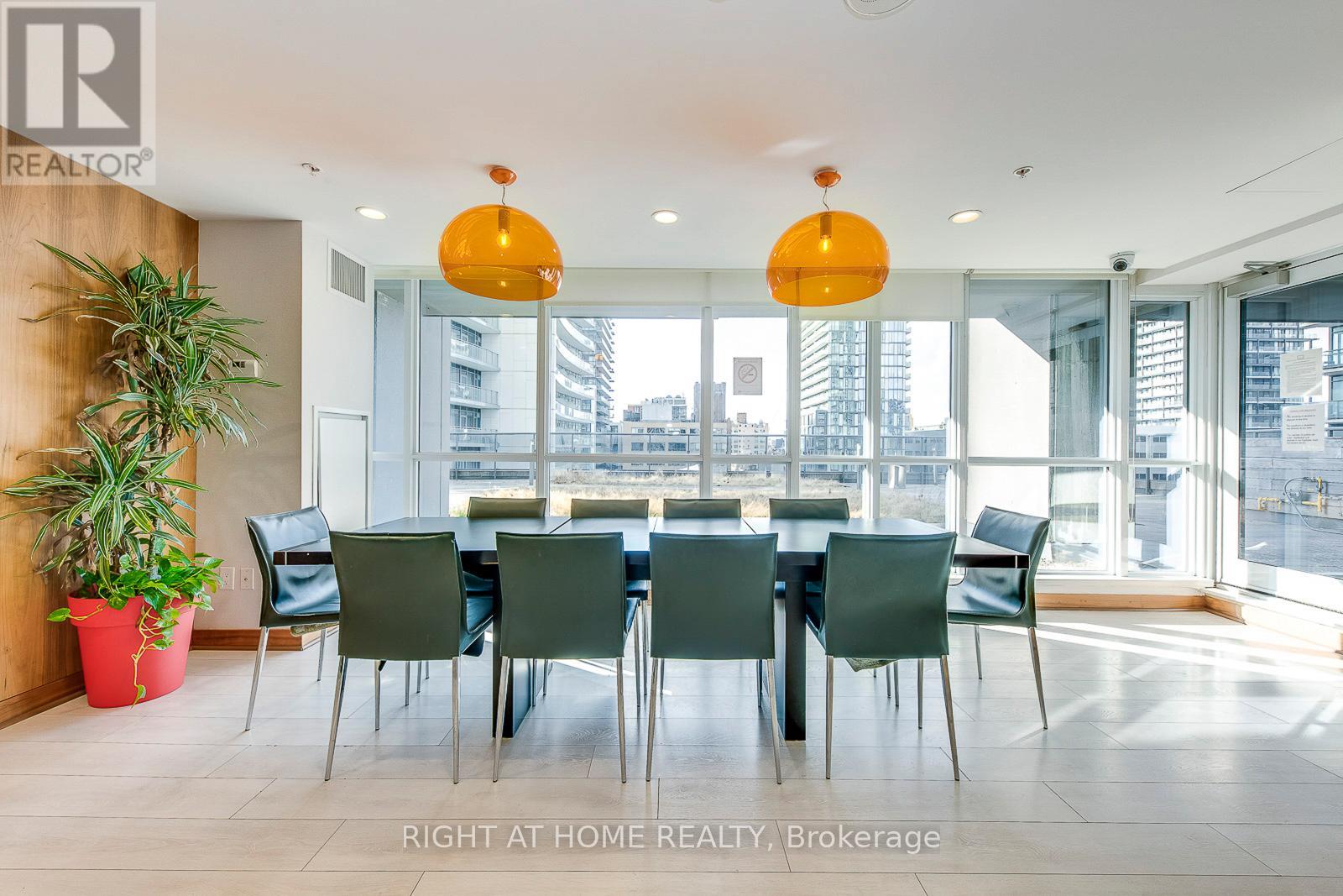 1306 - 295 Adelaide Street W, Toronto, Ontario  M5V 0L4 - Photo 32 - C13218584