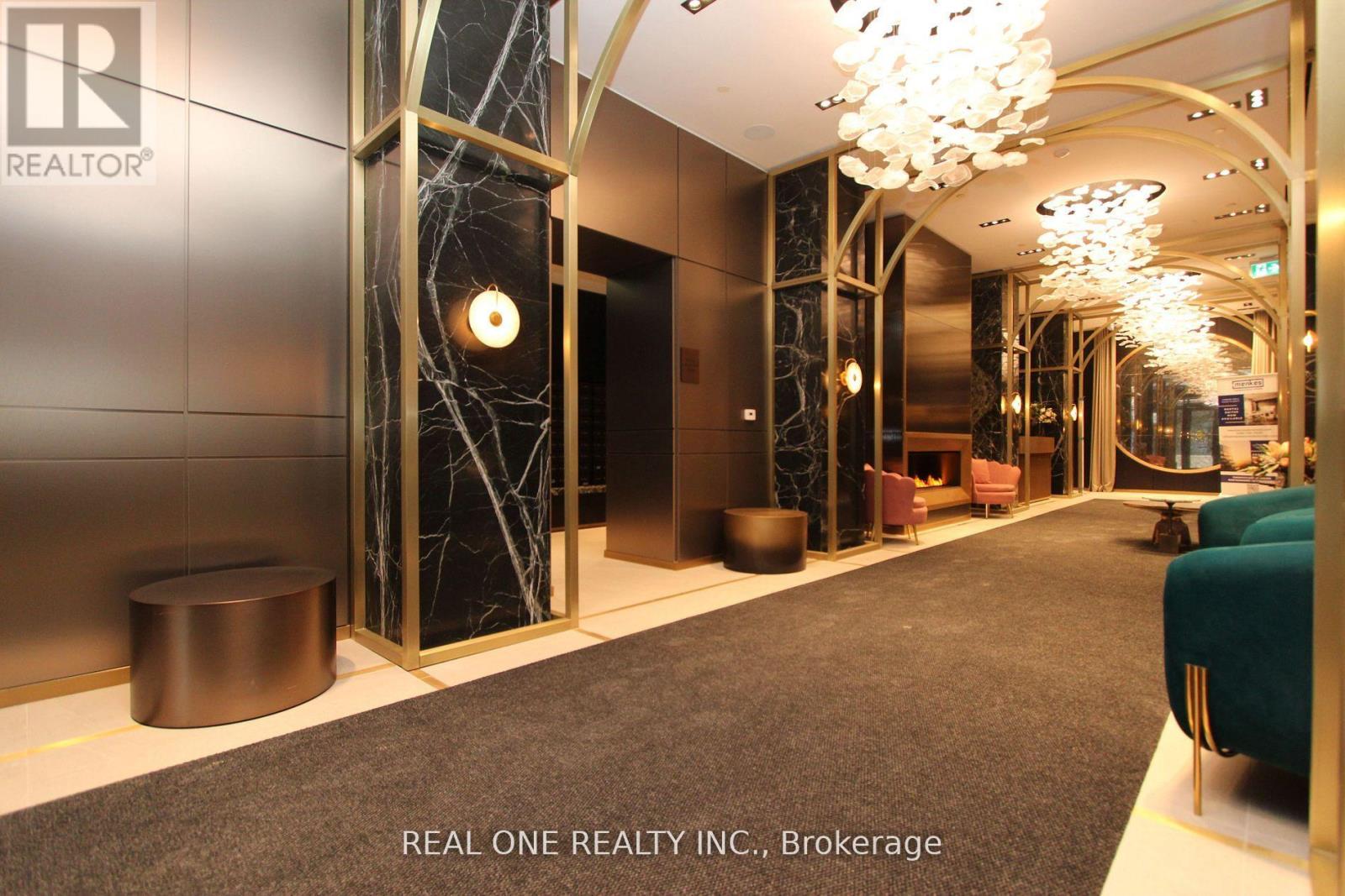 1006 - 771 YONGE STREET, Toronto, Ontario