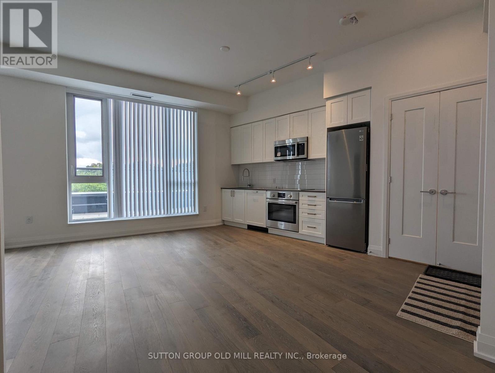 702 - 293 The Kingsway, Toronto, Ontario  M9A 0E8 - Photo 8 - W12993644