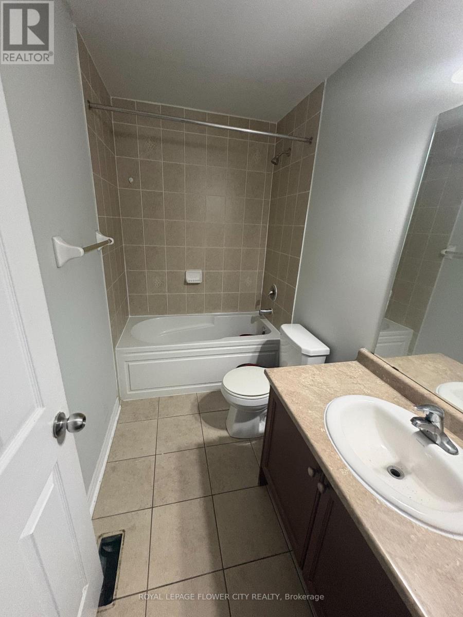 40 De Jong Street, Toronto, Ontario  M1P 0B9 - Photo 3 - E13218582