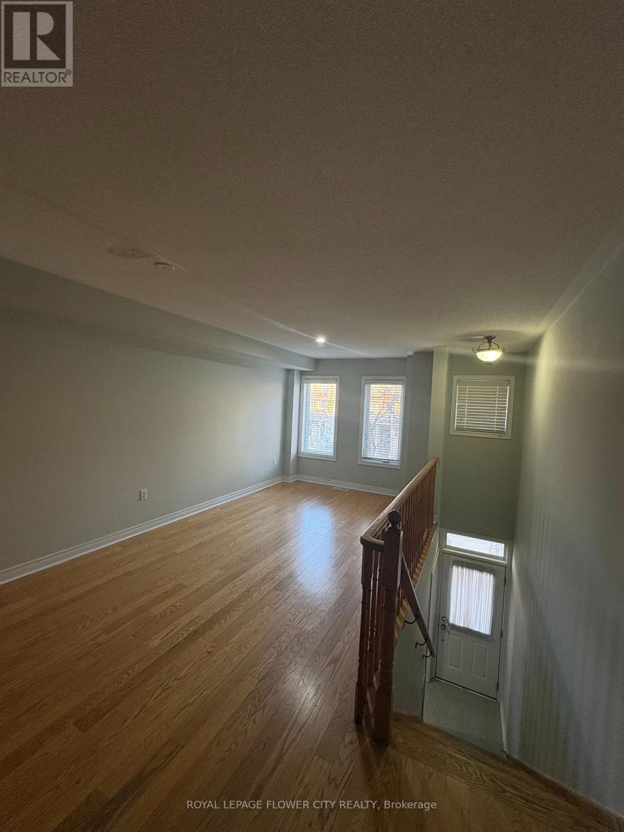 40 De Jong Street, Toronto, Ontario  M1P 0B9 - Photo 5 - E13218582