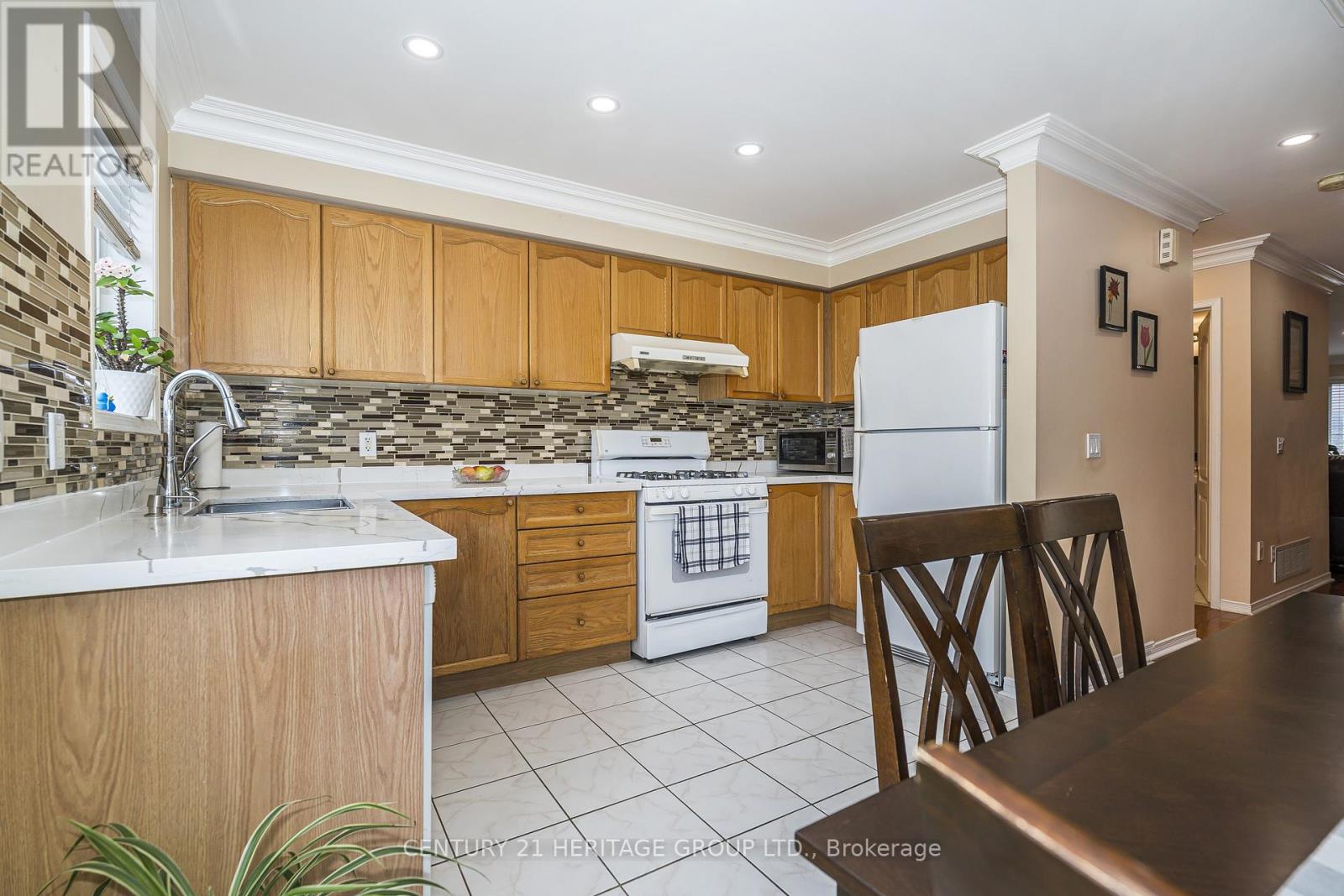 164 Jenkinson Way, Toronto, Ontario  M1P 5H4 - Photo 18 - E13218598