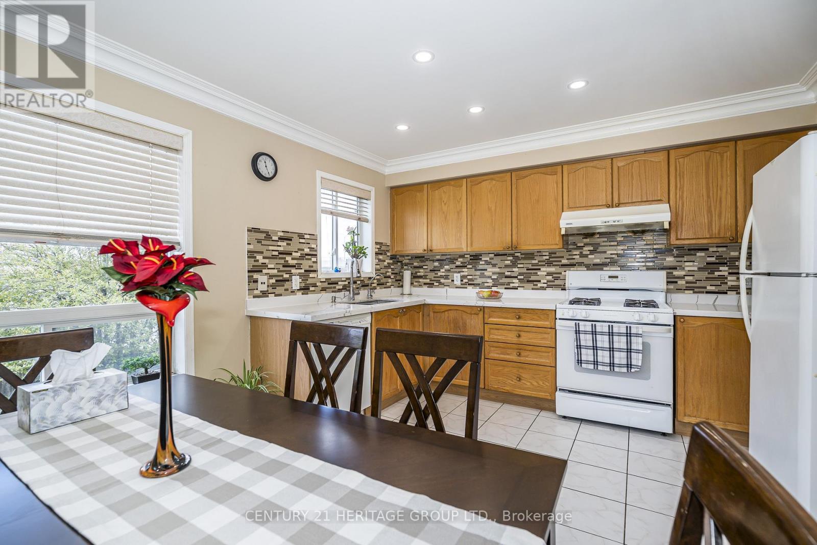 164 Jenkinson Way, Toronto, Ontario  M1P 5H4 - Photo 19 - E13218598