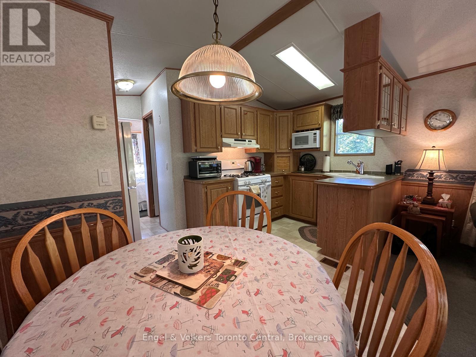 T93 - 7489 Sideroad 5 E, Wellington North, Ontario  N0G 2L0 - Photo 8 - X13218588