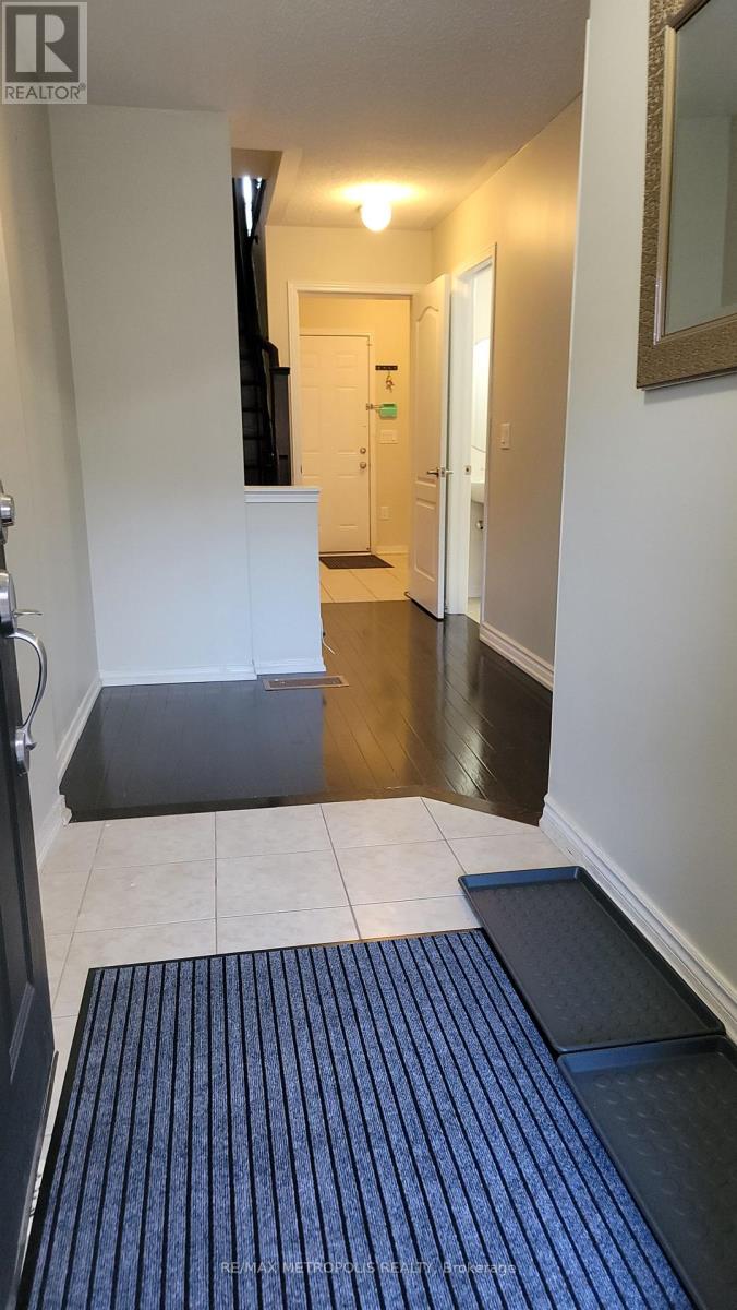 11 Valliere Drive, Markham, Ontario  L6C 0M7 - Photo 2 - N13218562