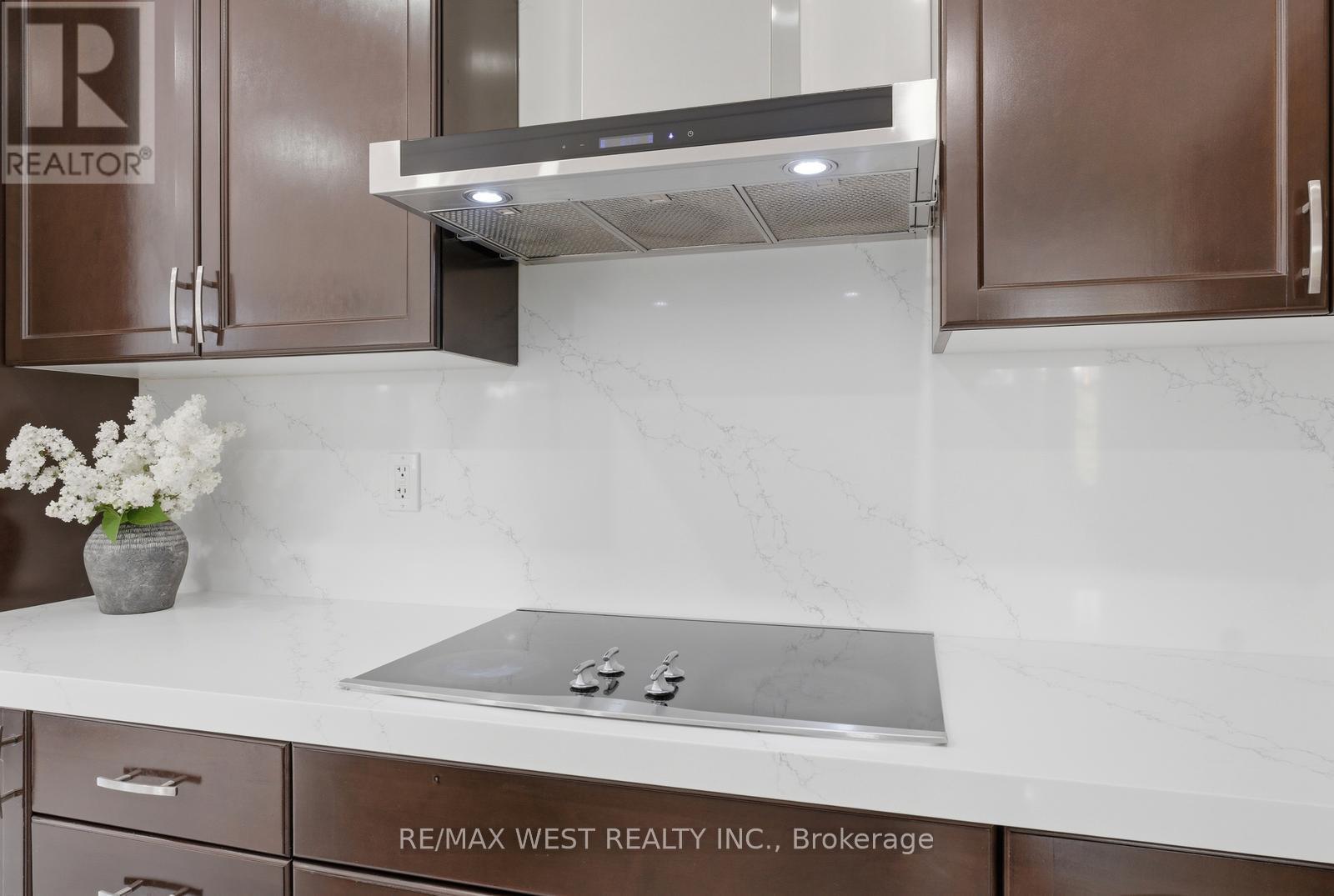 127 Ozner Crescent, Vaughan, Ontario  L4H 0G1 - Photo 12 - N13218600
