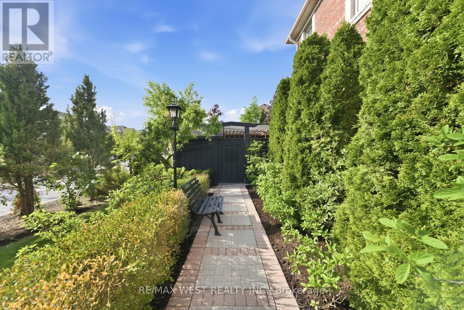 127 Ozner Crescent, Vaughan, Ontario  L4H 0G1 - Photo 45 - N13218600