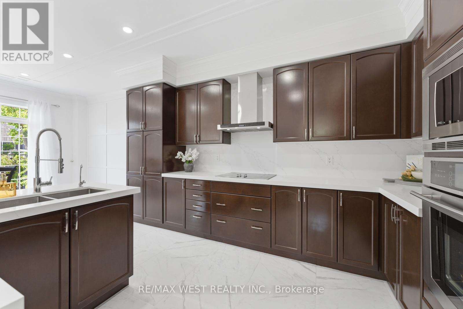 127 Ozner Crescent, Vaughan, Ontario  L4H 0G1 - Photo 6 - N13218600