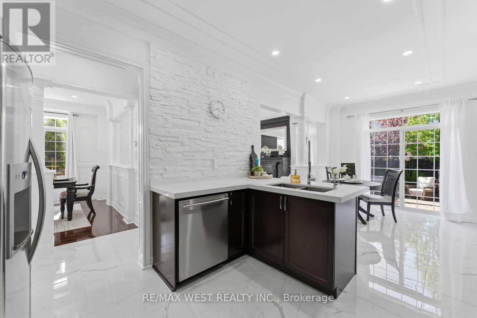 127 Ozner Crescent, Vaughan, Ontario  L4H 0G1 - Photo 7 - N13218600