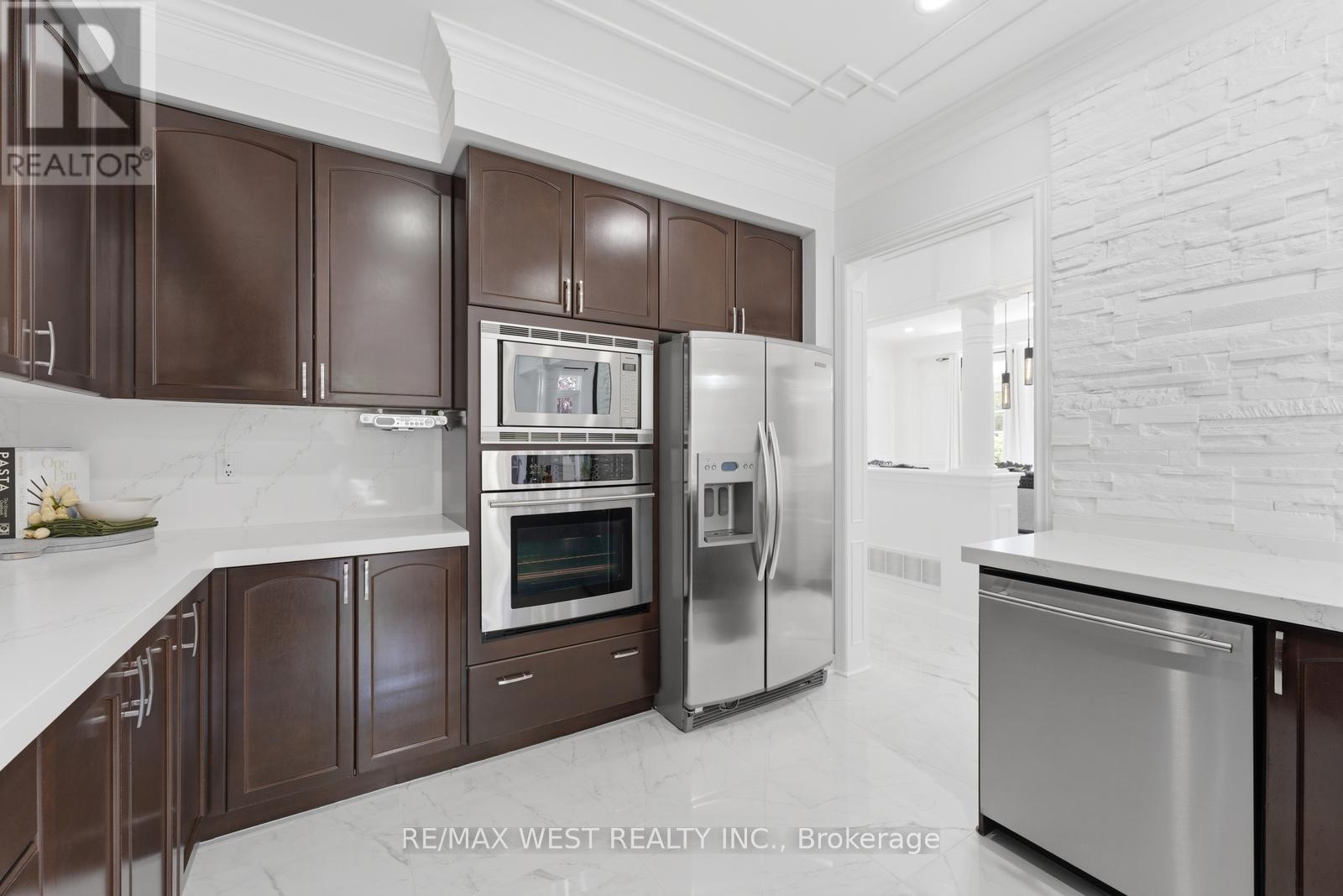 127 Ozner Crescent, Vaughan, Ontario  L4H 0G1 - Photo 8 - N13218600