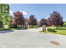 19 AWESOME AGAIN LANE, Aurora, Ontario