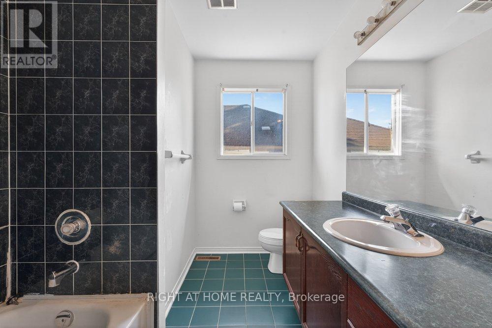 130 Eagleridge Drive, Brampton, Ontario  L6R 1E3 - Photo 12 - W13218576