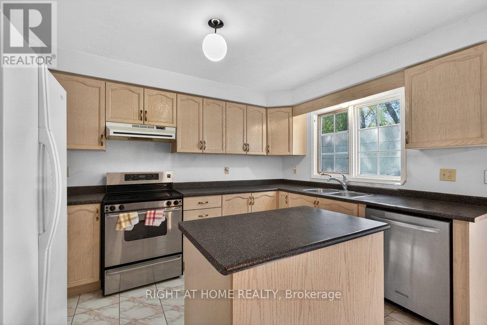 130 Eagleridge Drive, Brampton, Ontario  L6R 1E3 - Photo 18 - W13218576