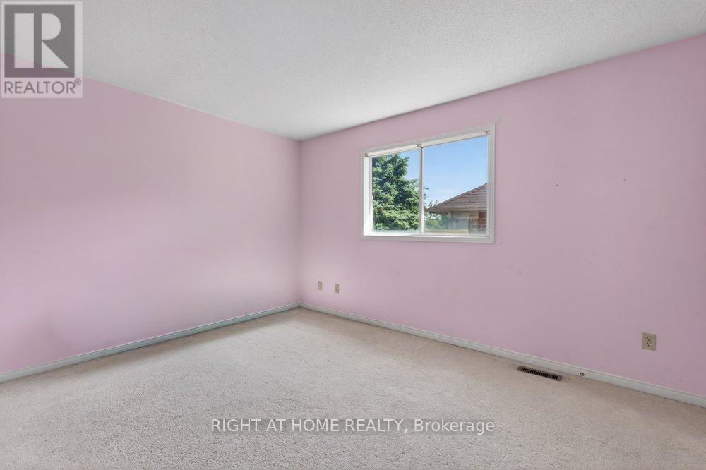 130 Eagleridge Drive, Brampton, Ontario  L6R 1E3 - Photo 8 - W13218576