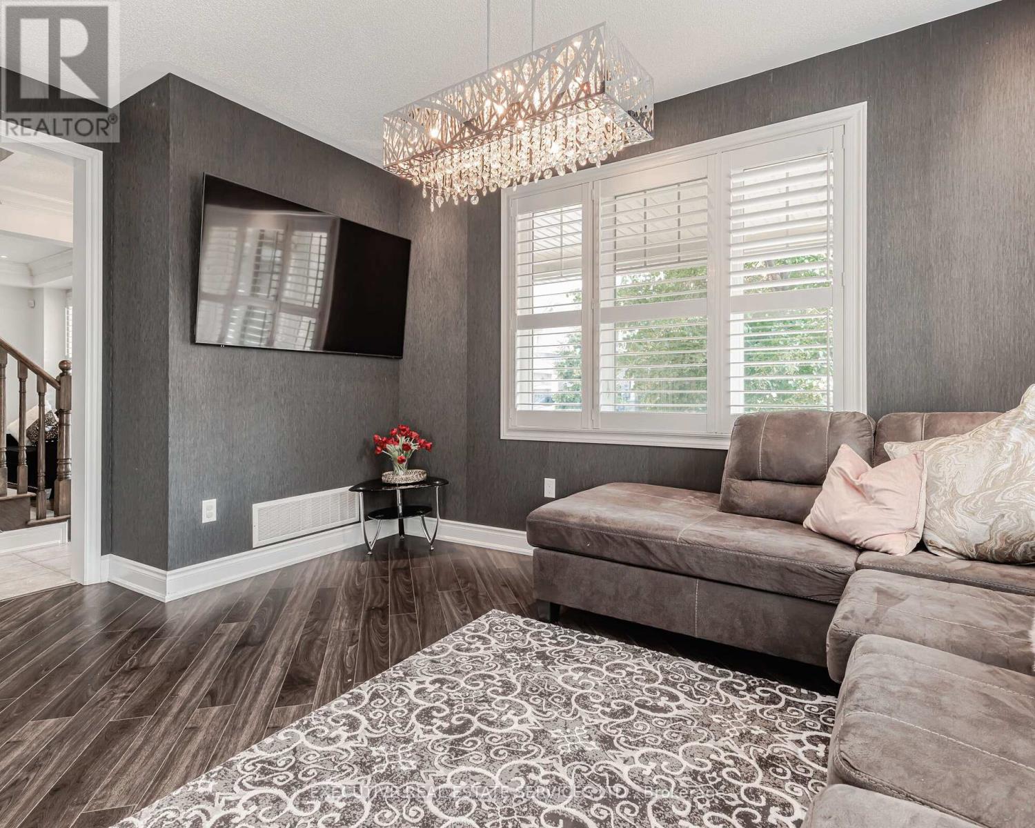 2 Nectarlane Avenue, Caledon, Ontario  L7C 3M8 - Photo 11 - W13218586