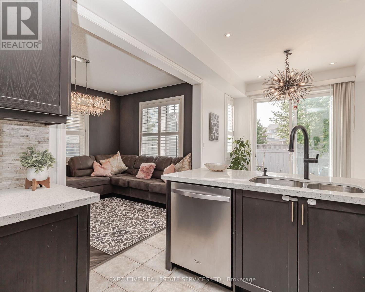 2 Nectarlane Avenue, Caledon, Ontario  L7C 3M8 - Photo 13 - W13218586