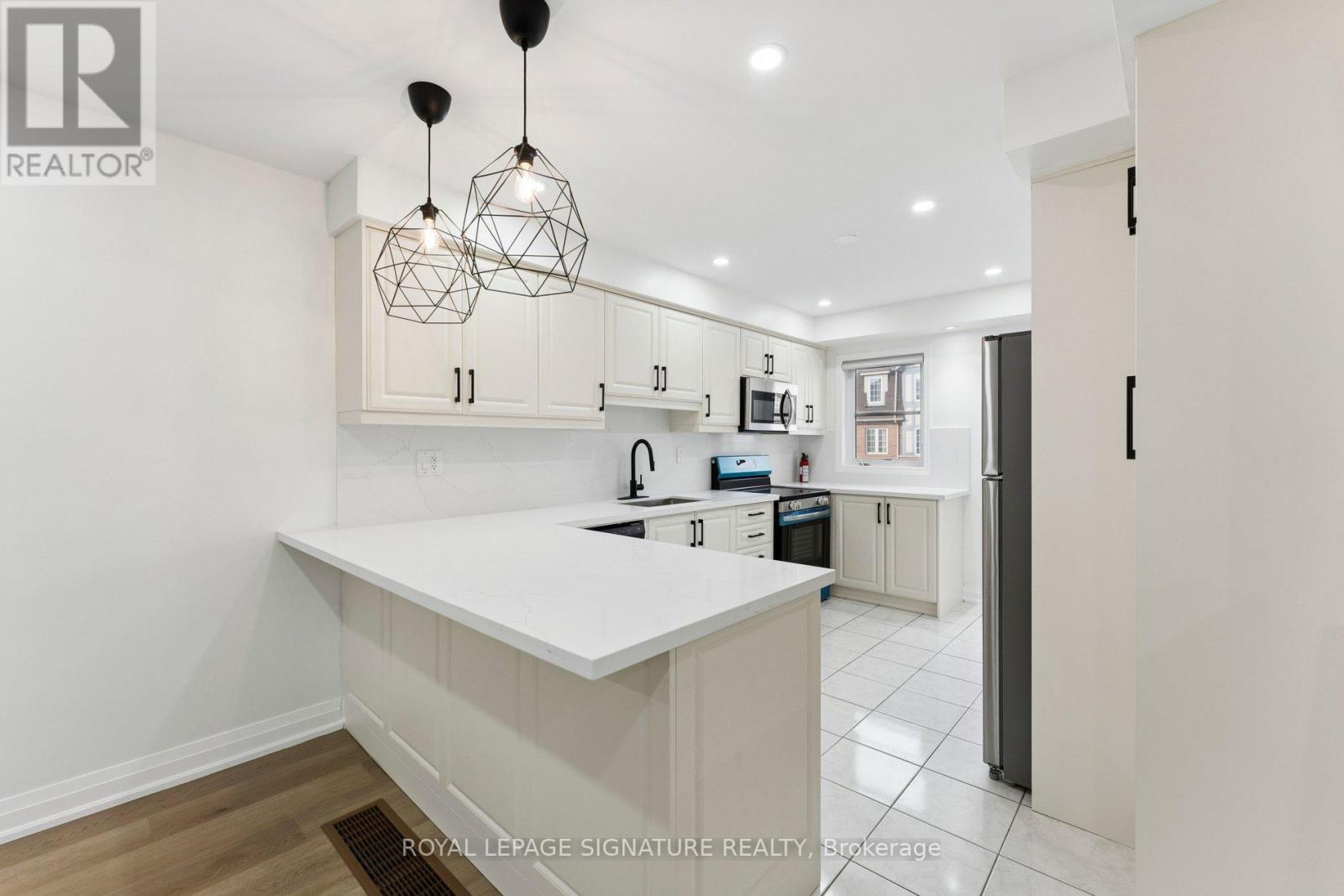 122 Baycliffe Crescent, Brampton, Ontario  L7A 3Y7 - Photo 13 - W13218612