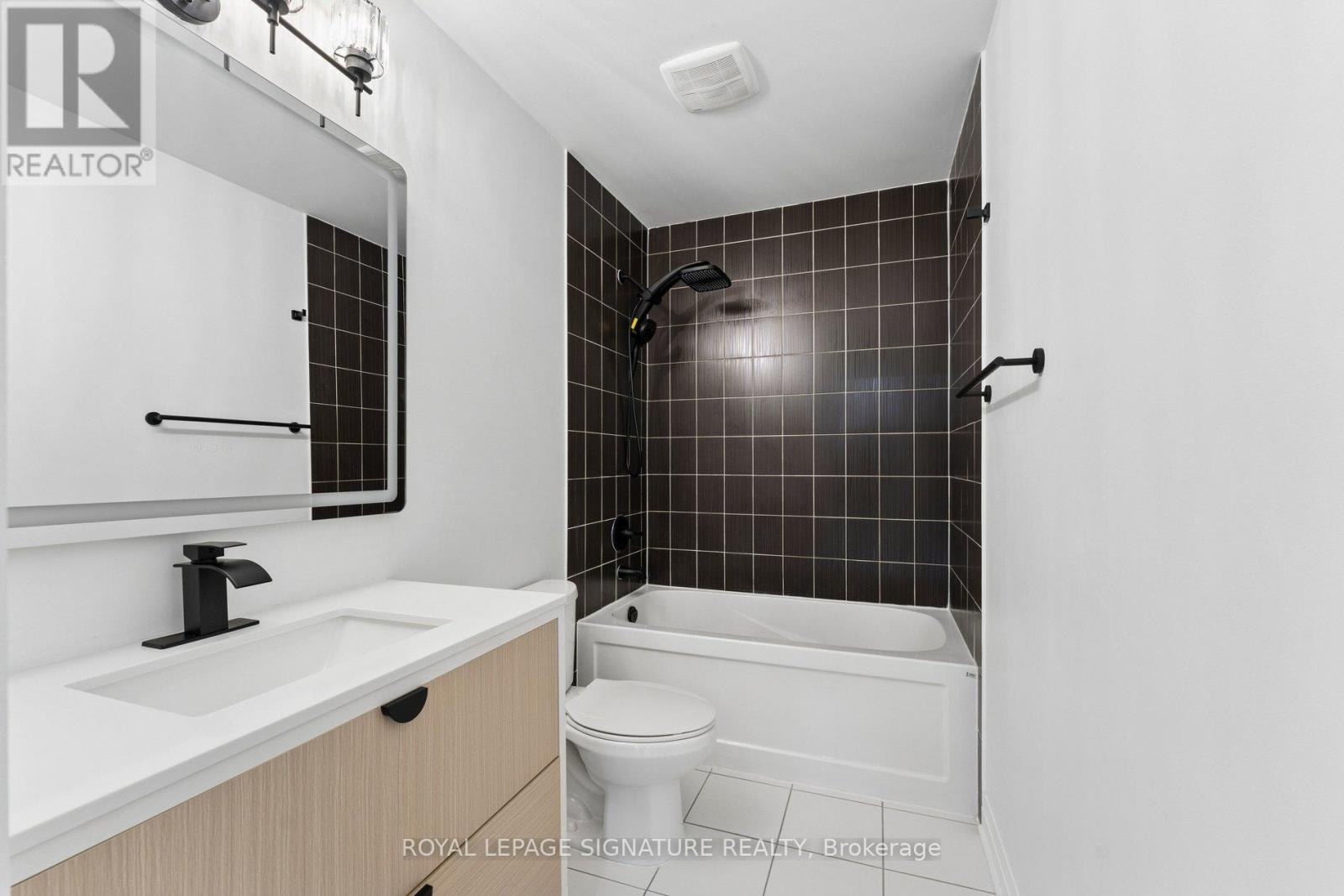 122 Baycliffe Crescent, Brampton, Ontario  L7A 3Y7 - Photo 30 - W13218612