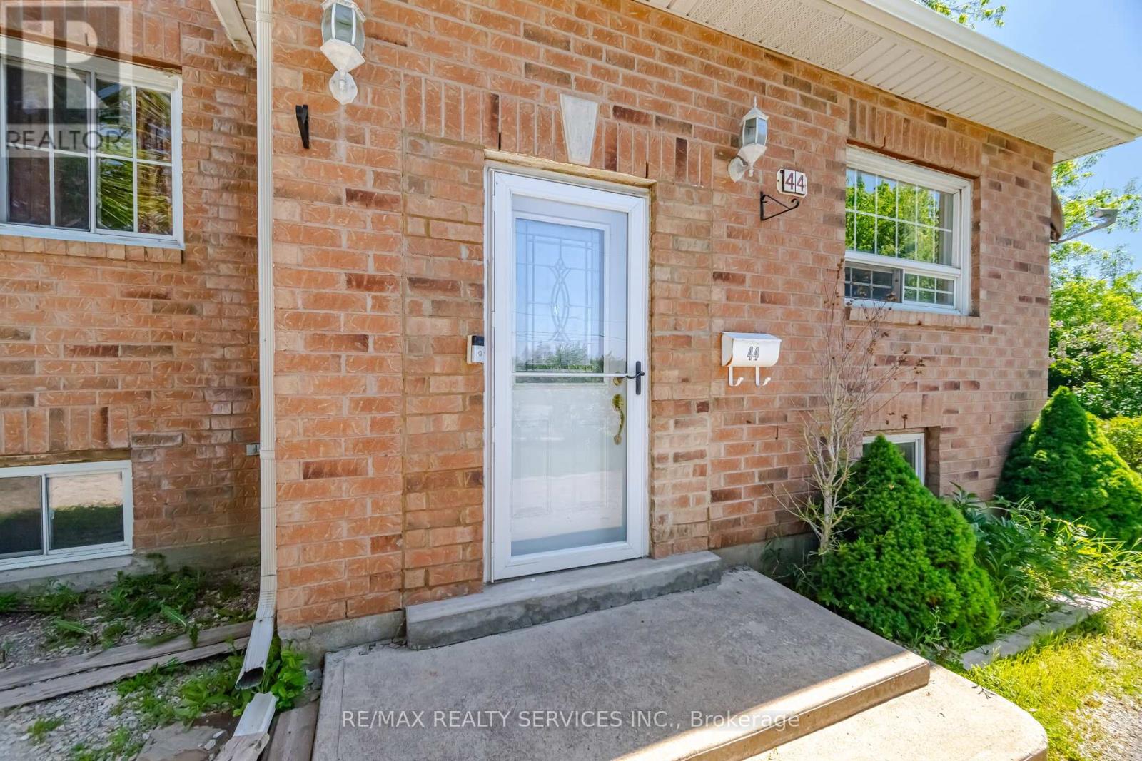 44 Mclaughlin Road S, Brampton, Ontario  L6Y 2C7 - Photo 6 - W13214118