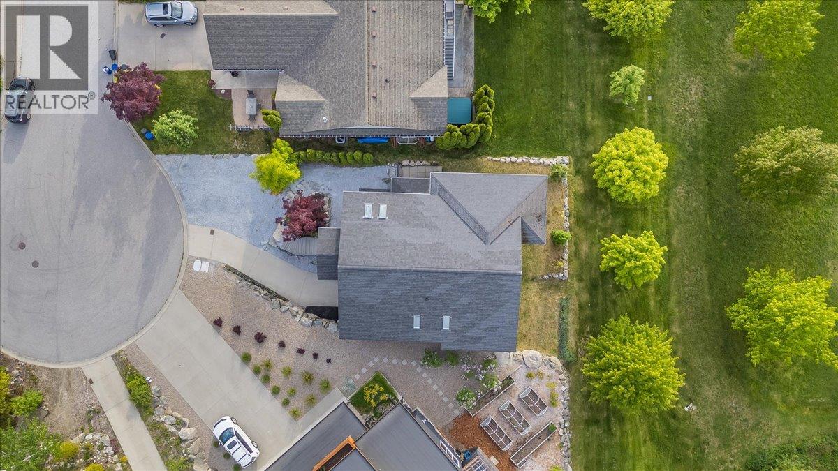 530 Foster Place, Nelson, British Columbia  V1L 7A9 - Photo 10 - 10389170
