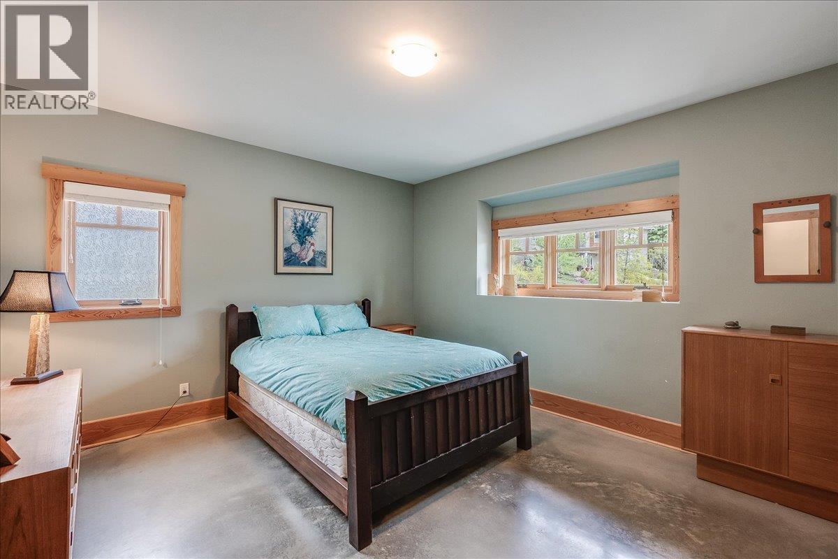 530 Foster Place, Nelson, British Columbia  V1L 7A9 - Photo 54 - 10389170