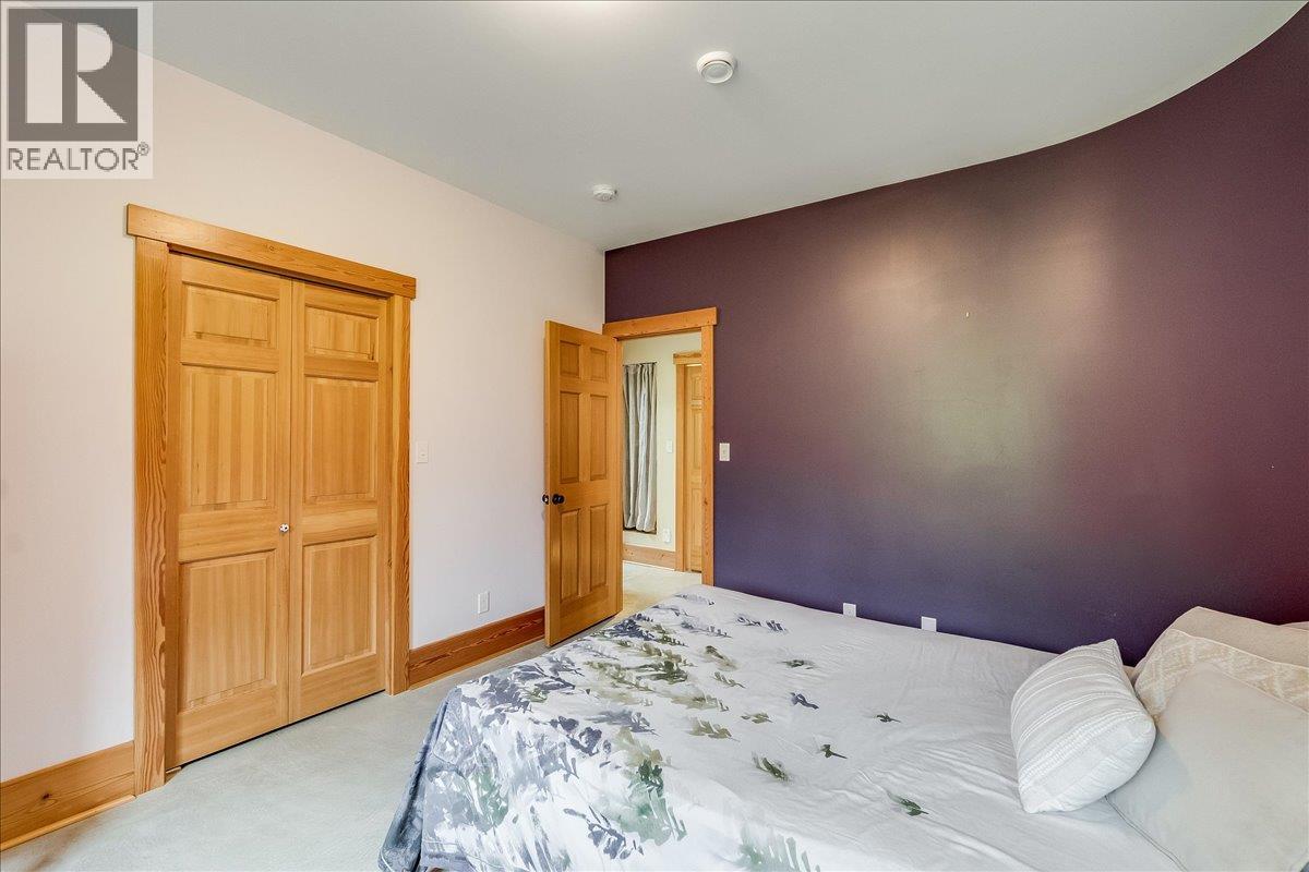 530 Foster Place, Nelson, British Columbia  V1L 7A9 - Photo 45 - 10389170