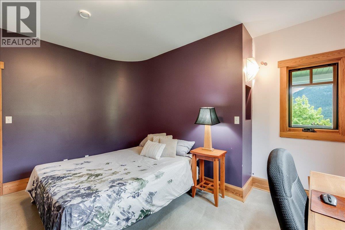 530 Foster Place, Nelson, British Columbia  V1L 7A9 - Photo 44 - 10389170