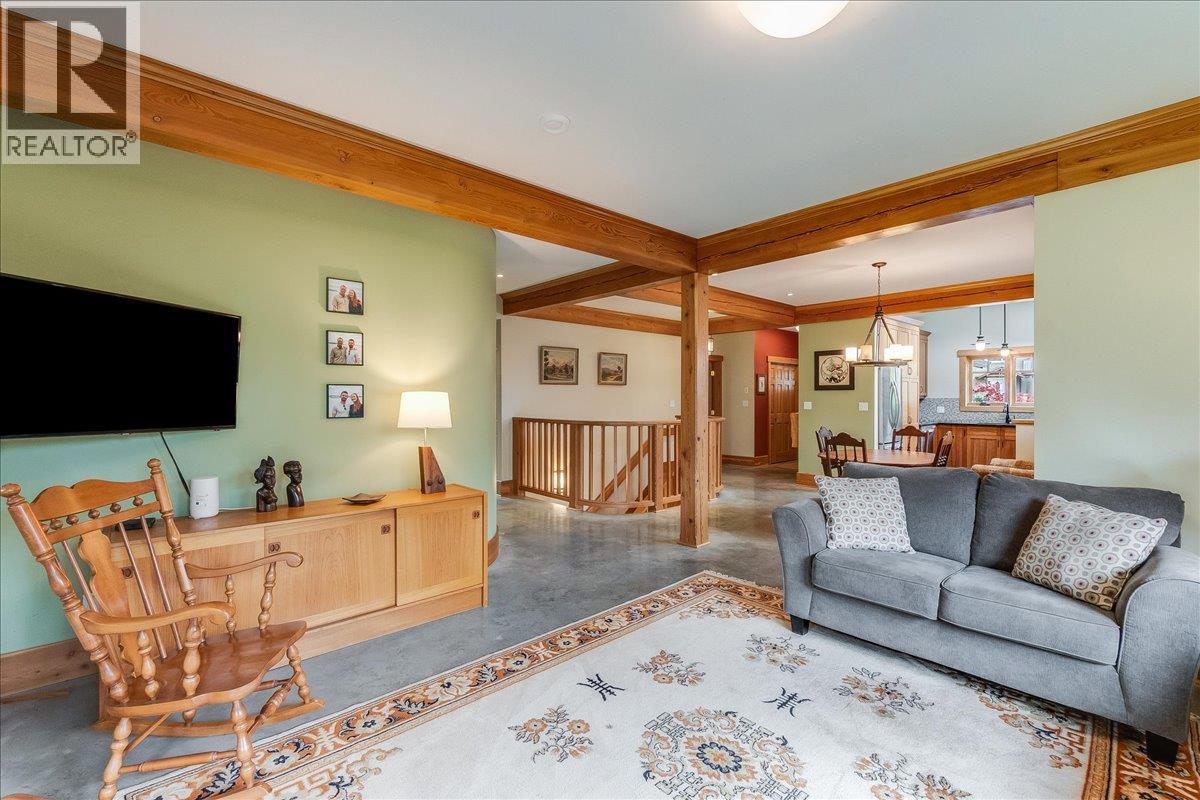 530 Foster Place, Nelson, British Columbia  V1L 7A9 - Photo 35 - 10389170