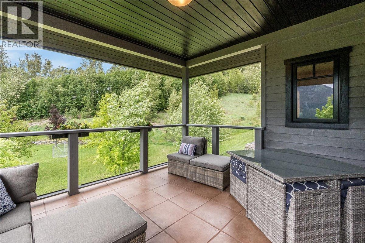 530 Foster Place, Nelson, British Columbia  V1L 7A9 - Photo 37 - 10389170