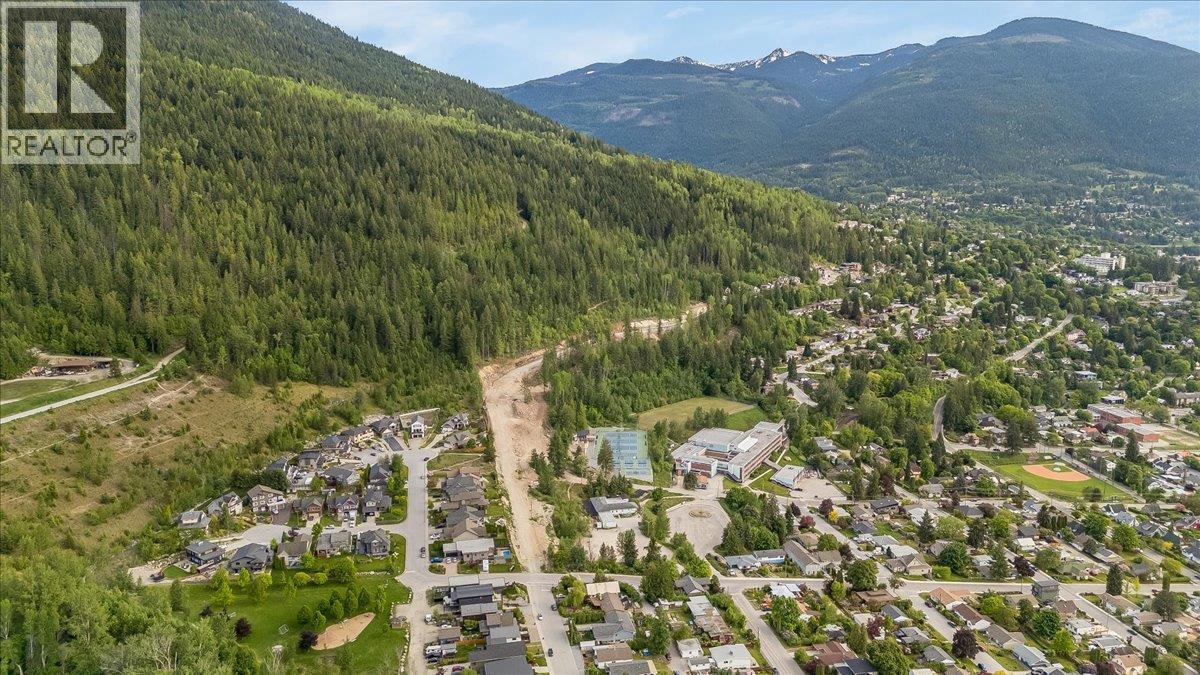 530 Foster Place, Nelson, British Columbia  V1L 7A9 - Photo 99 - 10389170