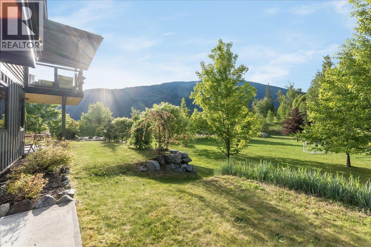 530 Foster Place, Nelson, British Columbia  V1L 7A9 - Photo 93 - 10389170