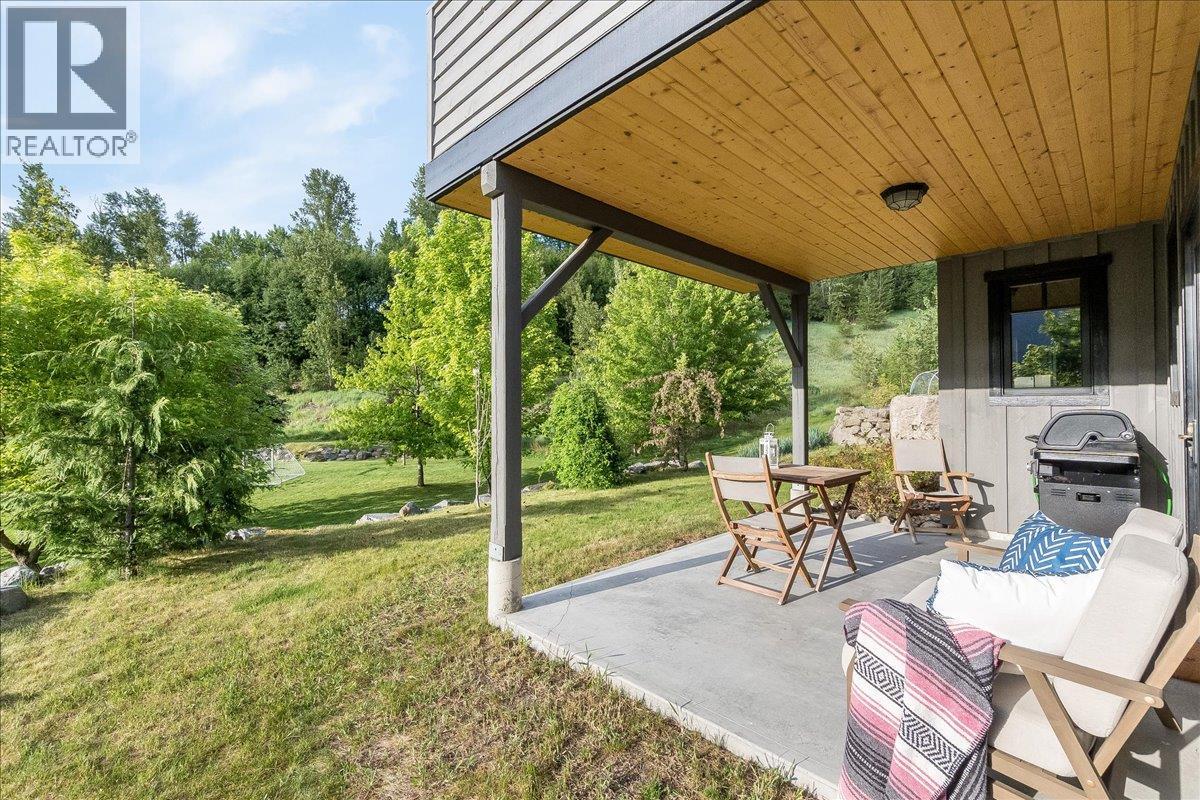 530 Foster Place, Nelson, British Columbia  V1L 7A9 - Photo 89 - 10389170