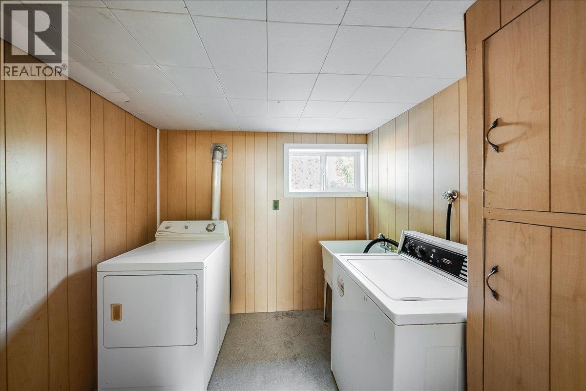 1338 Third Avenue, Trail, British Columbia  V1R 1P4 - Photo 17 - 10389509