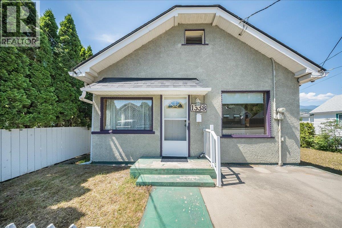 1338 Third Avenue, trail, British Columbia
