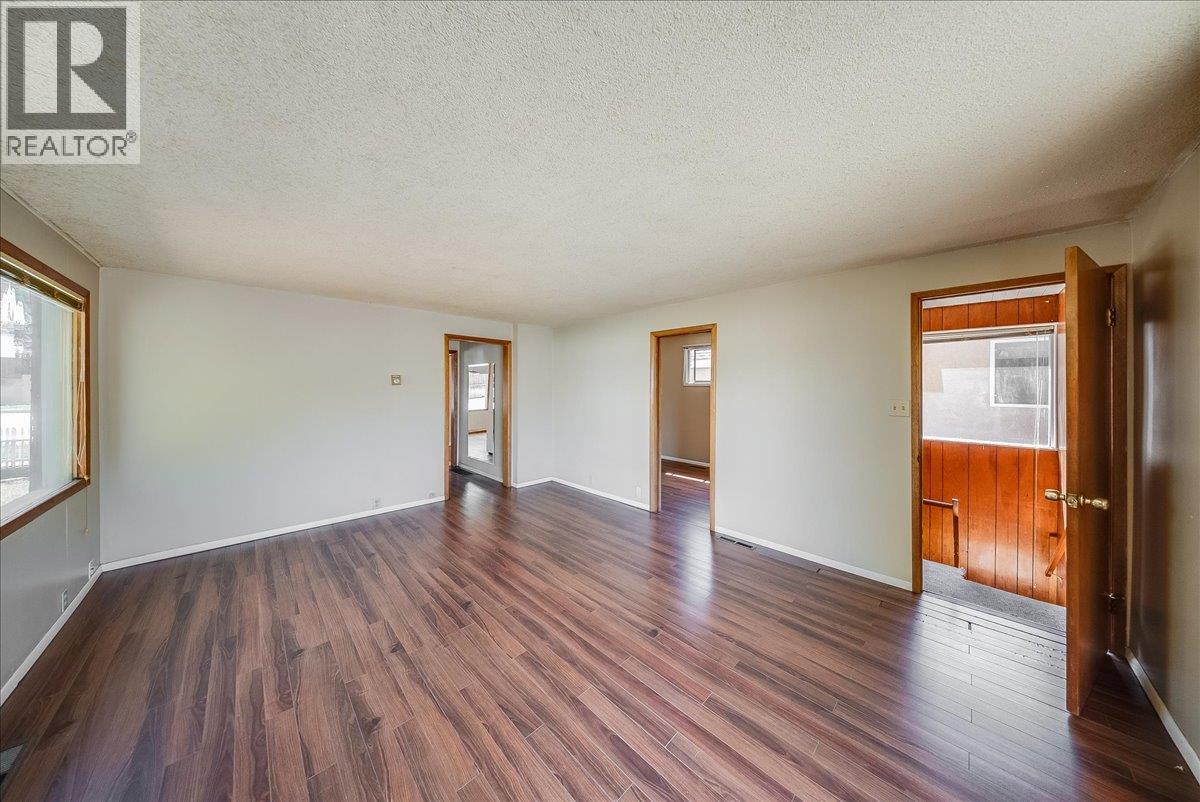1338 Third Avenue, Trail, British Columbia  V1R 1P4 - Photo 12 - 10389509