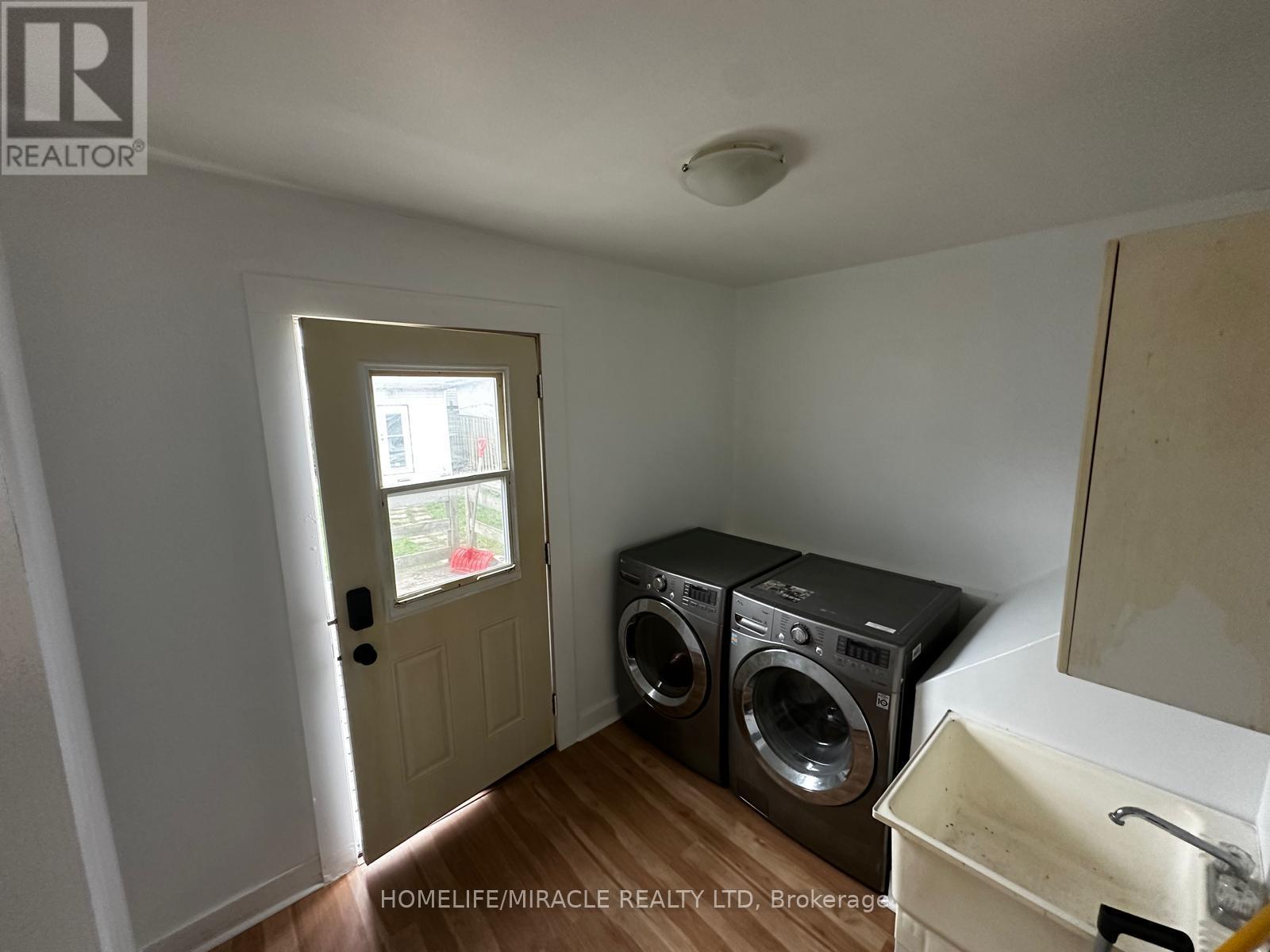 Entire House - 33 Jeavons Avenue, Toronto, Ontario  M1K 1S9 - Photo 26 - E13058570