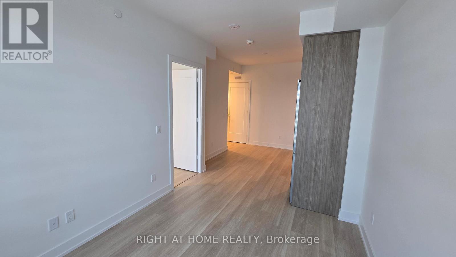 1707 - 60 Central Park Roadway, Toronto, Ontario  M9A 0E6 - Photo 34 - W13218622