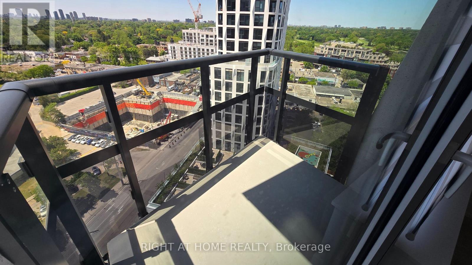 1707 - 60 Central Park Roadway, Toronto, Ontario  M9A 0E6 - Photo 50 - W13218622