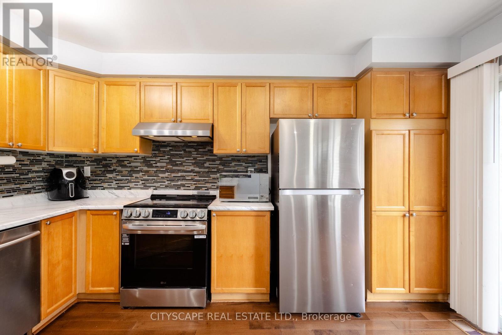 629 Edwards Avenue, Milton, Ontario  L9T 6B2 - Photo 4 - W13218638