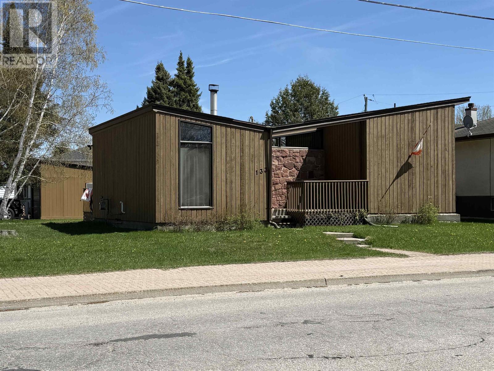 133 Memorial AVE, Dryden, Ontario